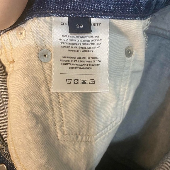 Citizens of Humanity blue denim shorts, retails for $218 - Picture 4 of 4